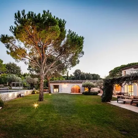 Dreamland Outside St.-tropez Villa