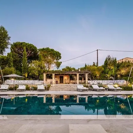 Dreamland Outside St.-tropez